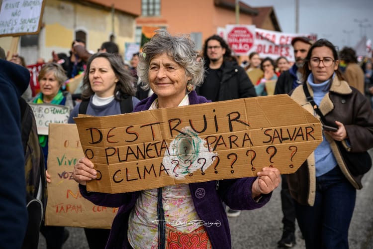 A Natureza, as mega-centrais, a transição e a consciência democrática